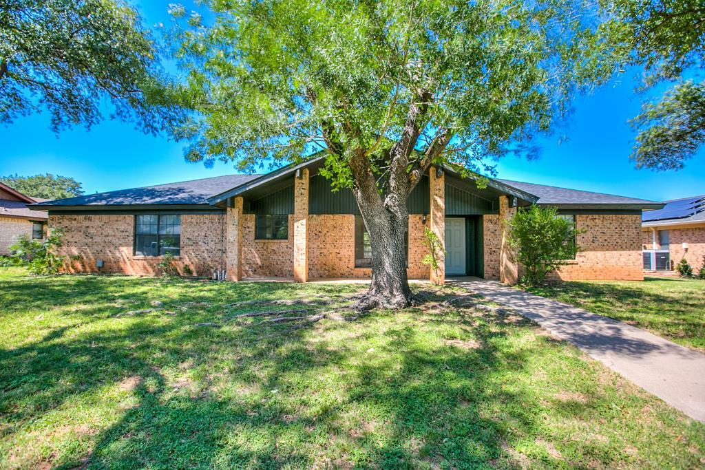 Property Photo: 3842 Hillcrest TX 76904