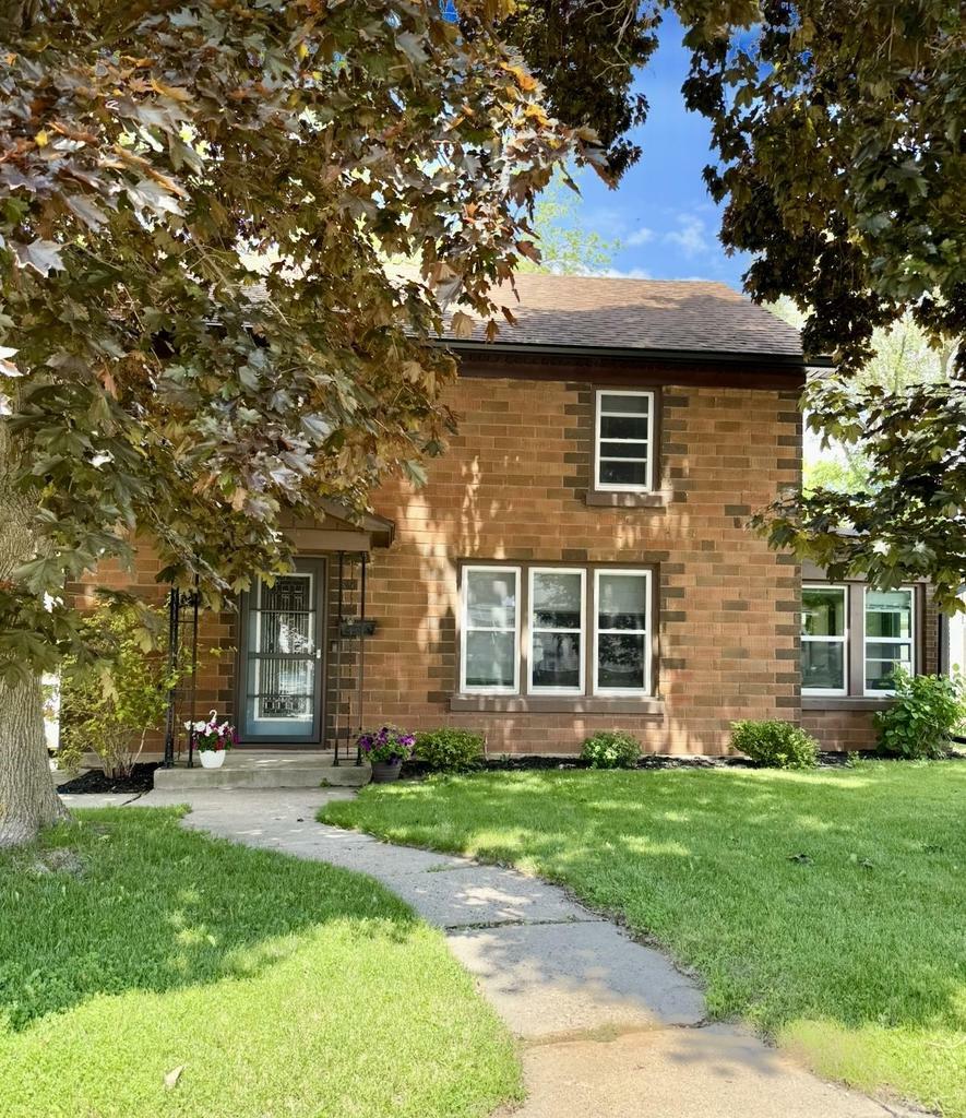 Property Photo: 702 West Burnett Street WI 53916