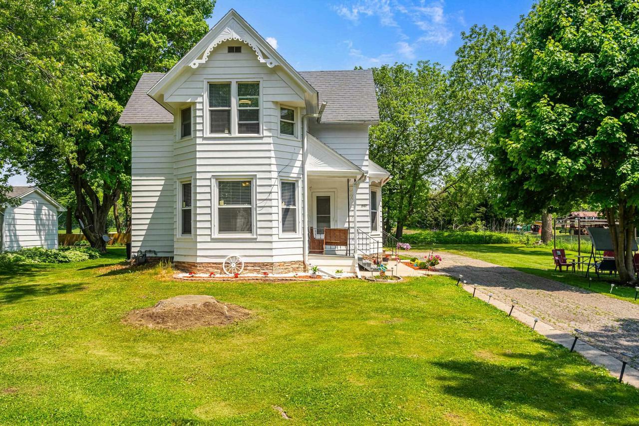 Property Photo: 547 Eureka Street WI 54971