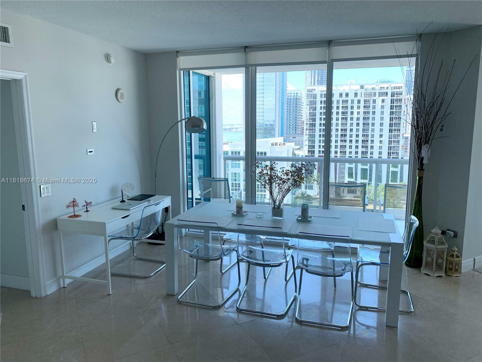 Property Photo: 480 NE 30th St 1505 FL 33137