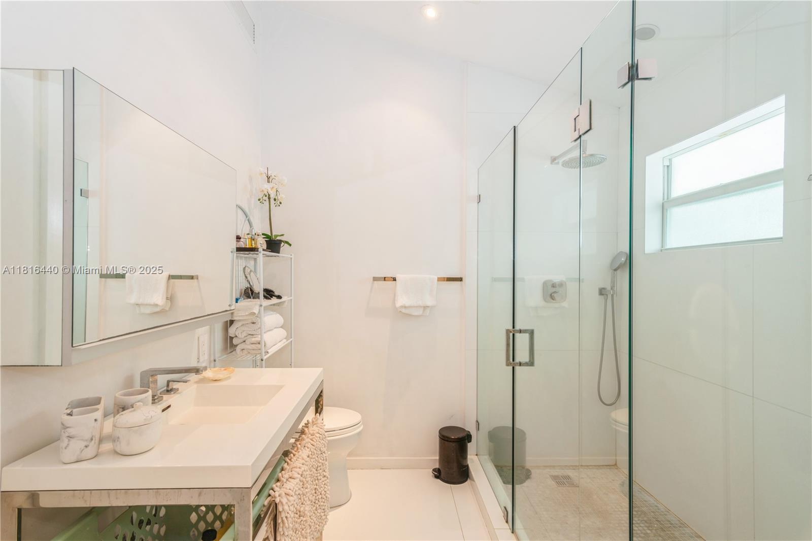 Property Photo: 798 Crandon Blvd 55-B FL 33149