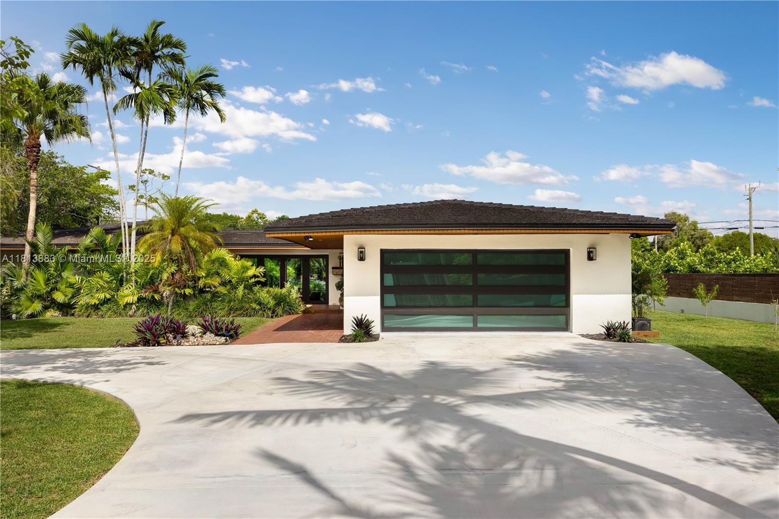 Property Photo:  9670 SW 96th Ct  FL 33176 
