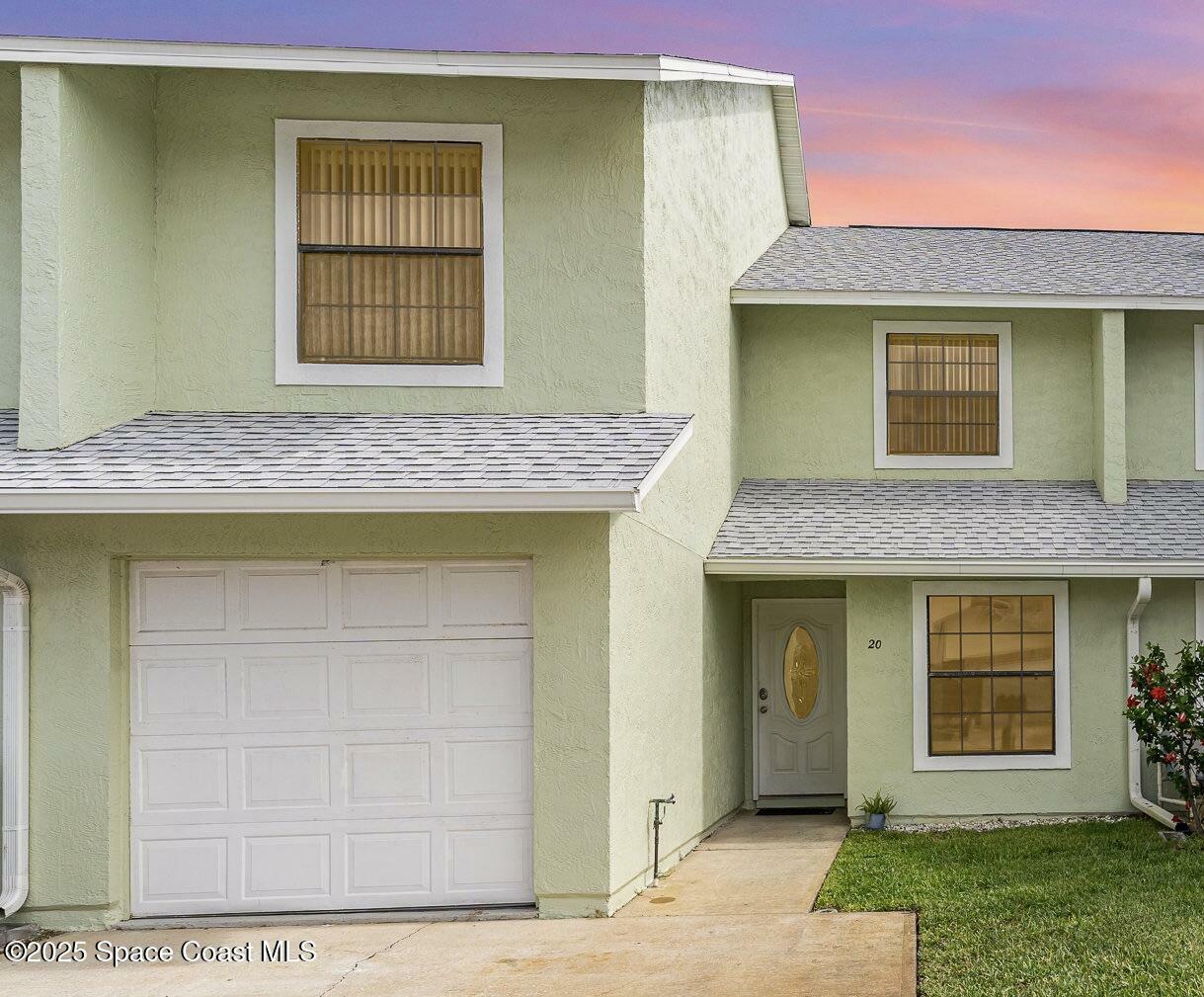 Property Photo: 20 Anchor Drive FL 32937
