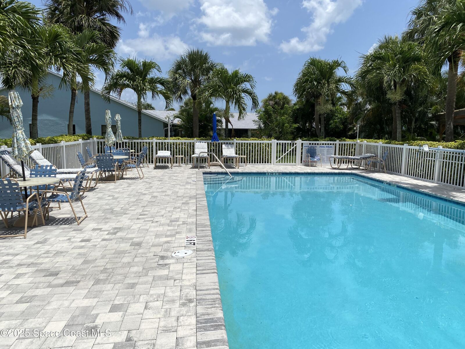 Property Photo: 20 Anchor Drive FL 32937