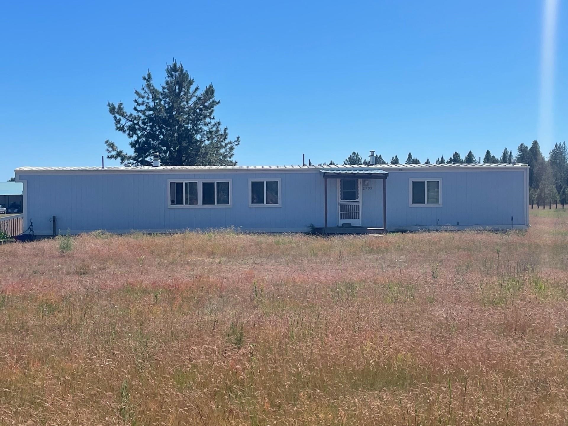 Property Photo: 2707 W Sandpiper Rd WA 99006