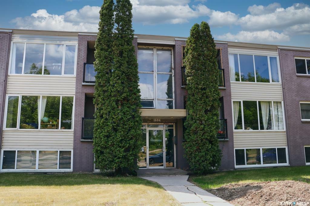 Property Photo: 1604 Main Street 3 SK S7H 0L7