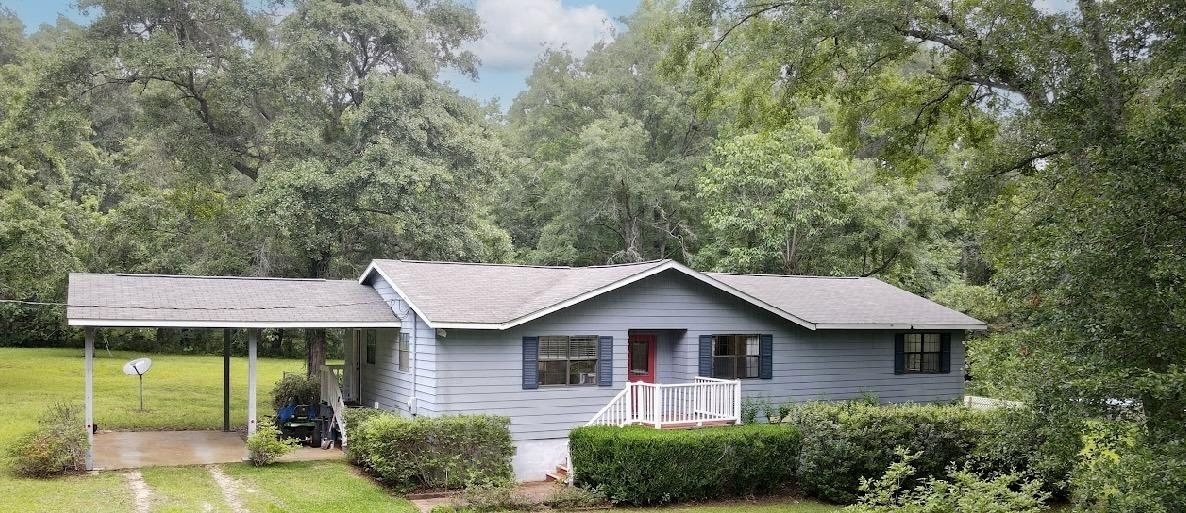 Property Photo: 11096 Tung Grove FL 32317