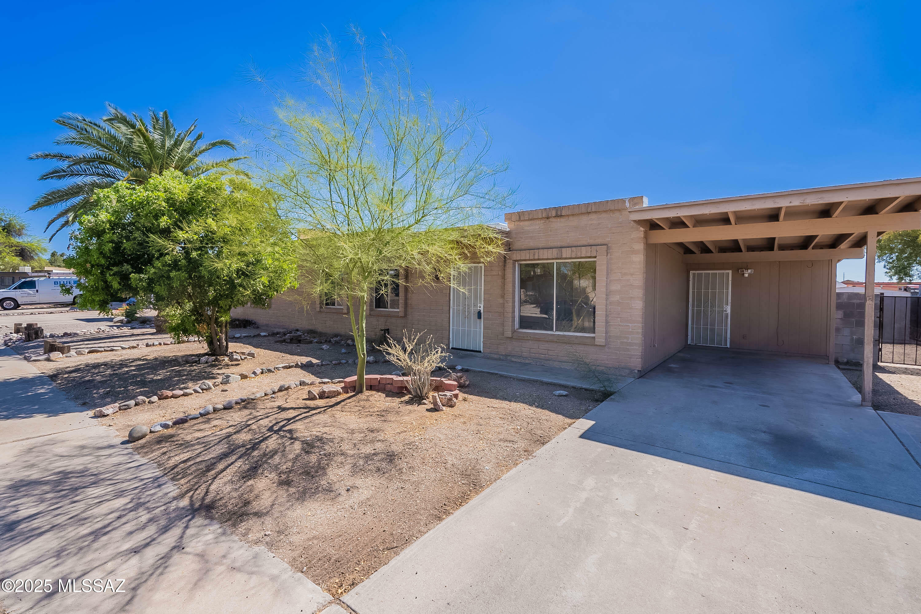 Property Photo: 2340 S Window Rock Place AZ 85710