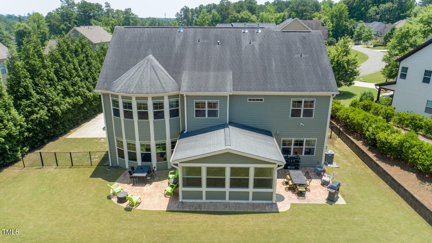 Property Photo: 604 Nottely Place NC 27519