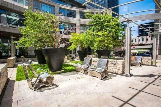 Property Photo: 2181 Yonge Street 3004 ON M4S 3H7