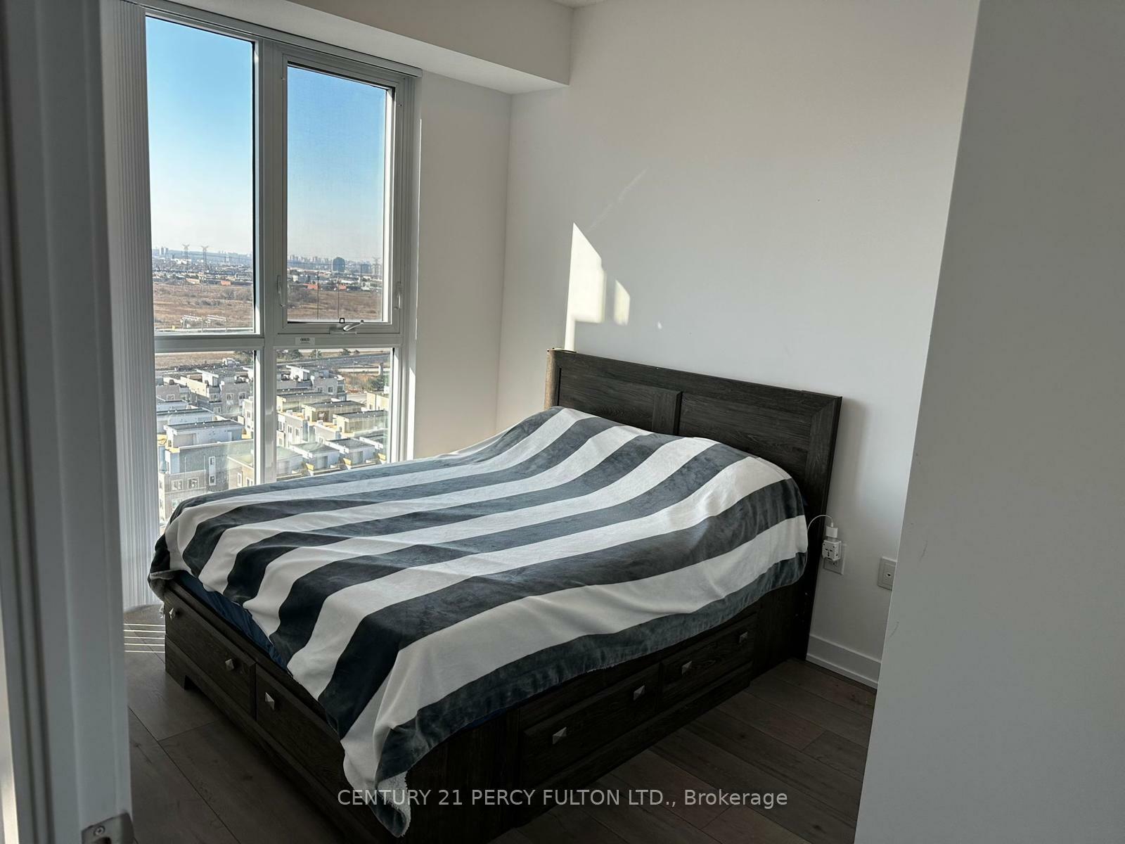 Property Photo: 38 Honeycrisp Crescent 1606 ON L4K 0M8