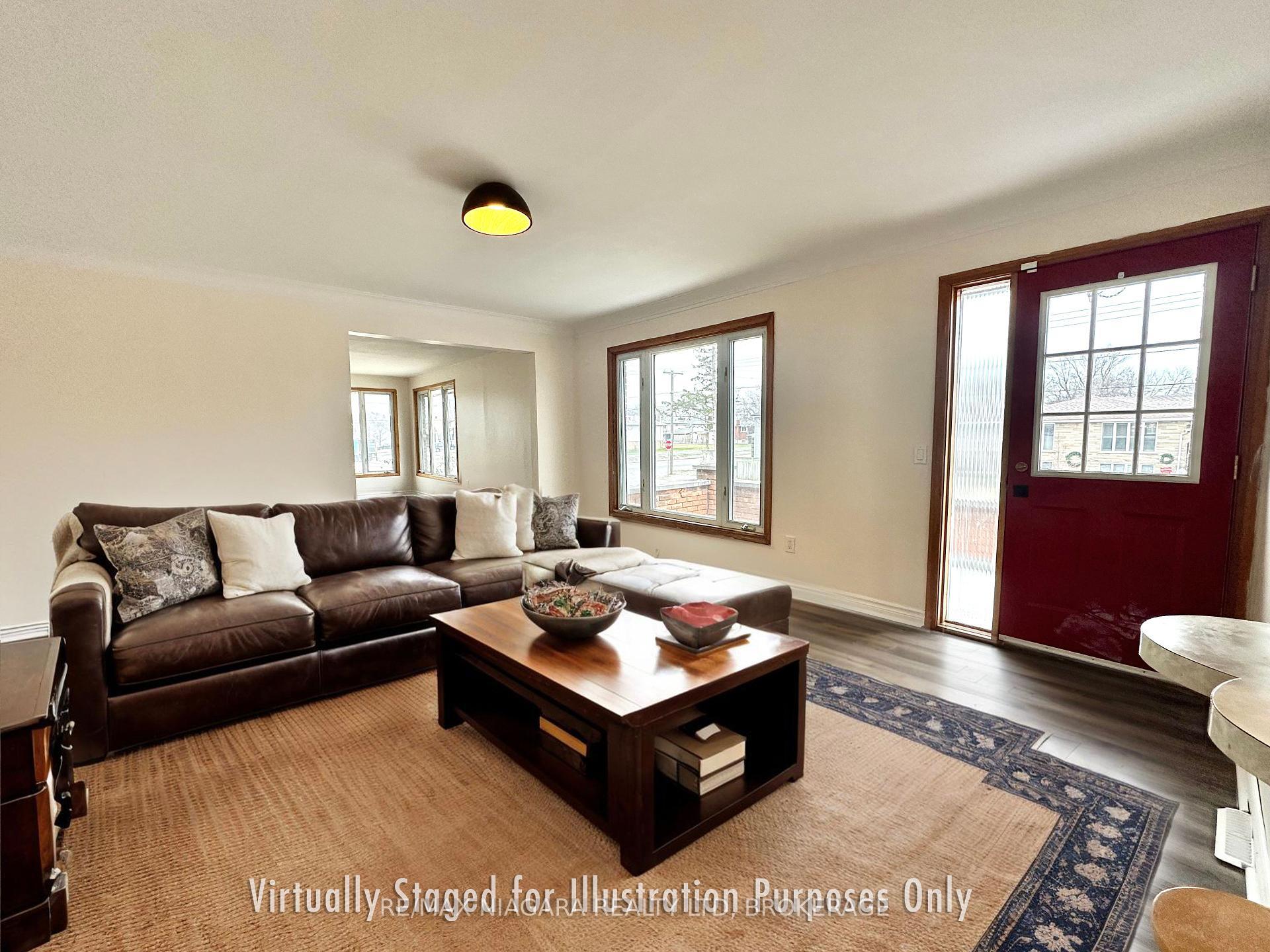 Property Photo:  114 Catherine Street  ON L2A 2H6 