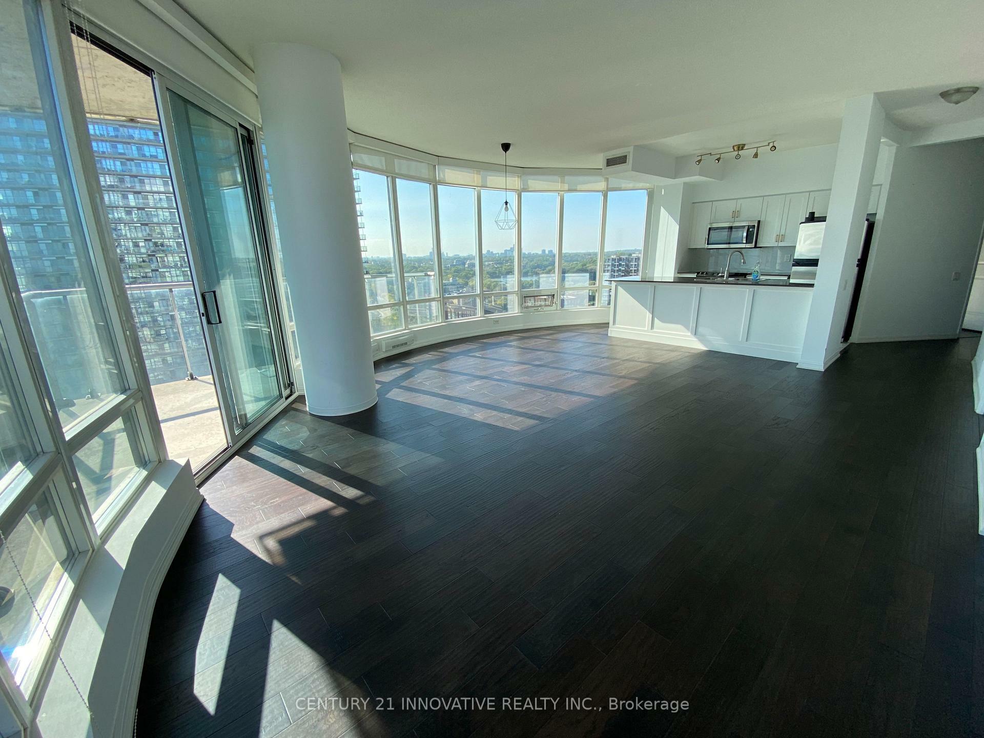 Photo de la propriété: 15 Windermere Avenue 2010 ON M6S 5A2
