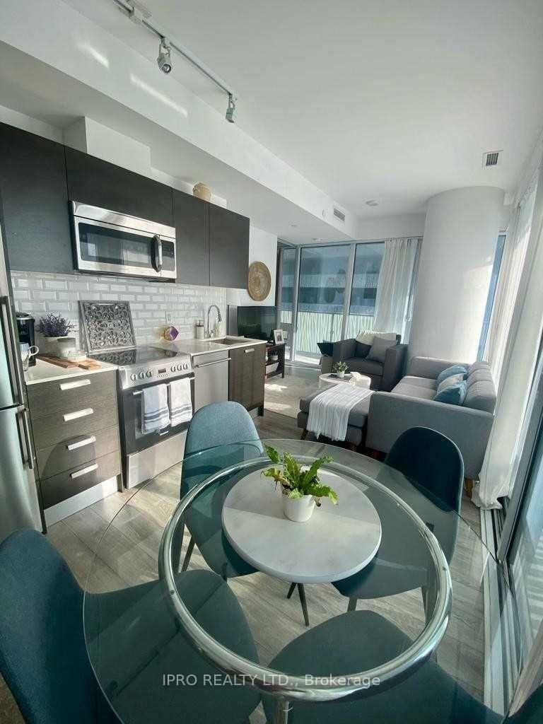 Property Photo: 42 Charles Street 702 ON M4Y 1T4