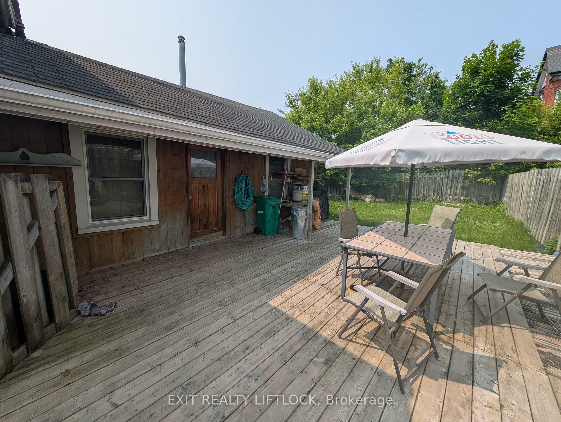 Property Photo: 413 Bethune Street ON K9H 3Z1