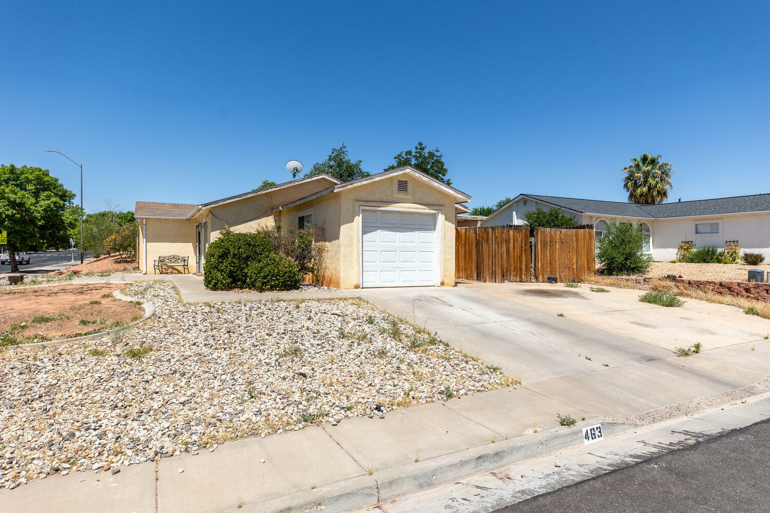 Property Photo: 463 N 2270 E Cir E UT 84790