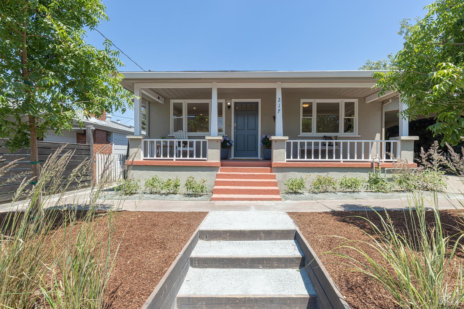 217 Lincoln Street  Healdsburg CA 95448 photo