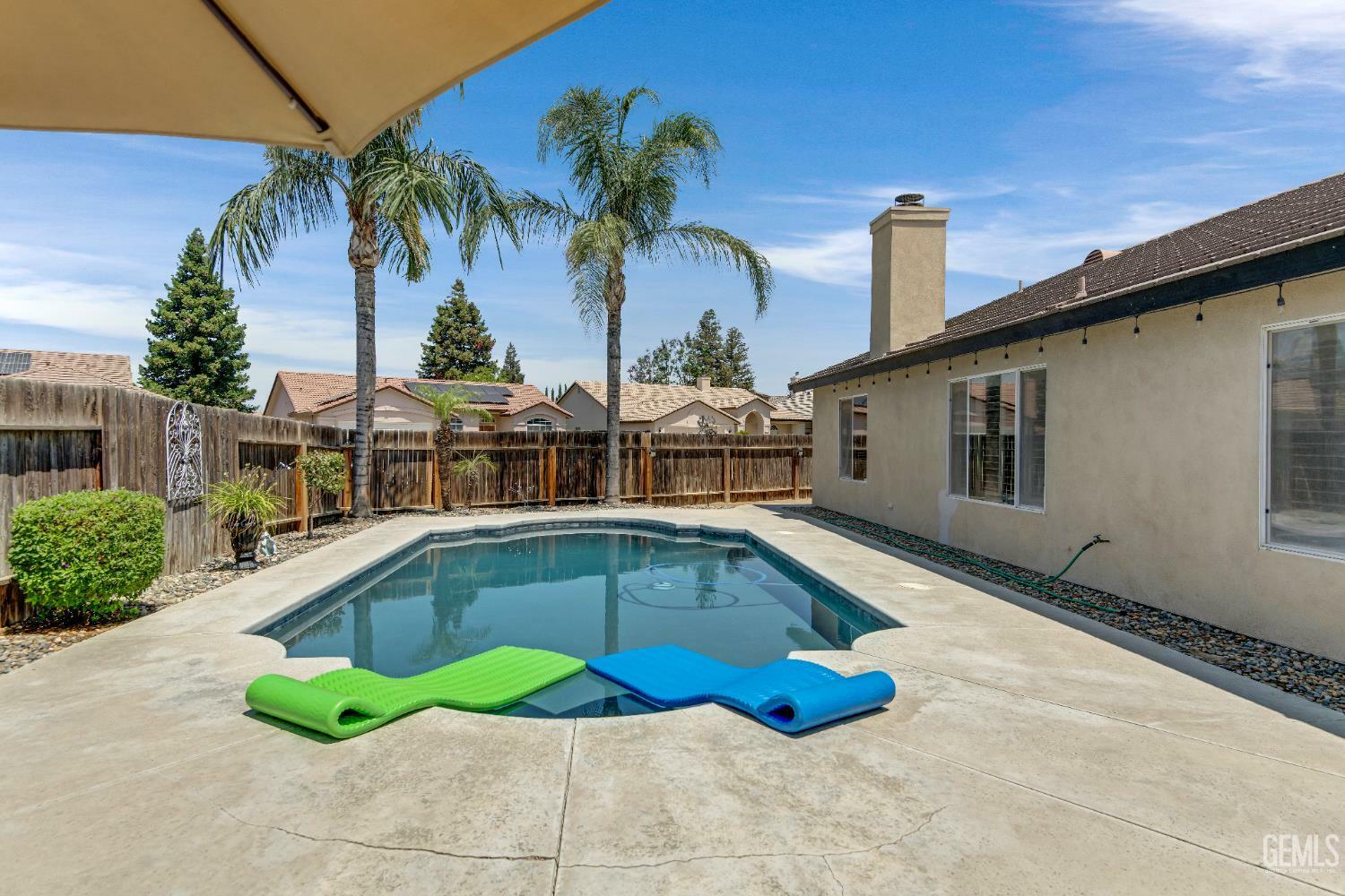 Property Photo:  5407 Southshore Drive  CA 93312 