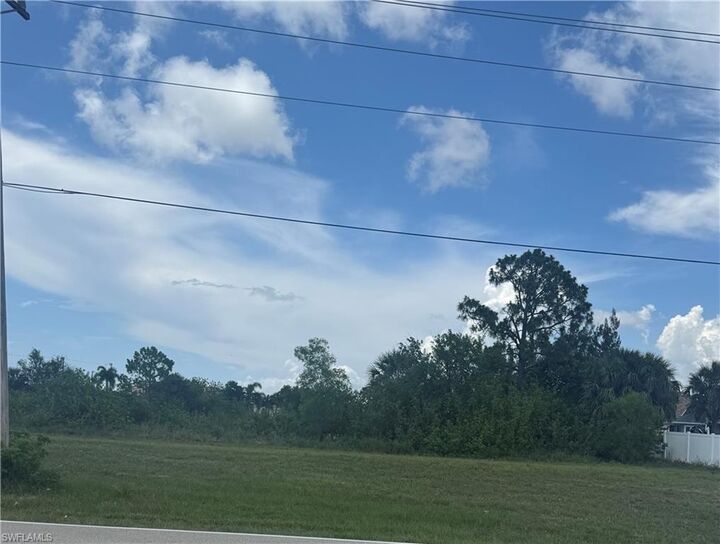 Property Photo: 2437 Diplomat Pkwy W FL 33993