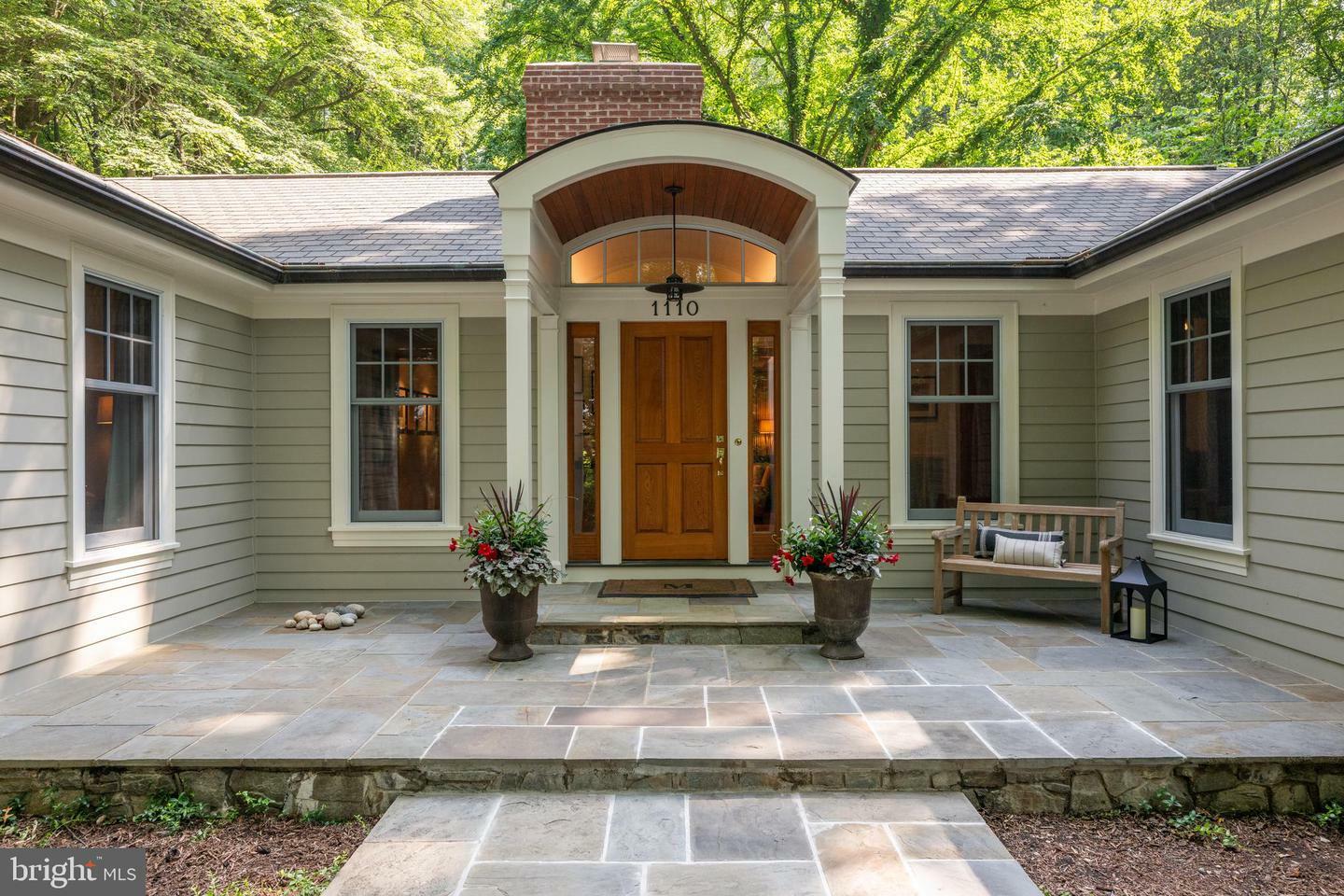 Property Photo: 1110 Kelso Road VA 22066