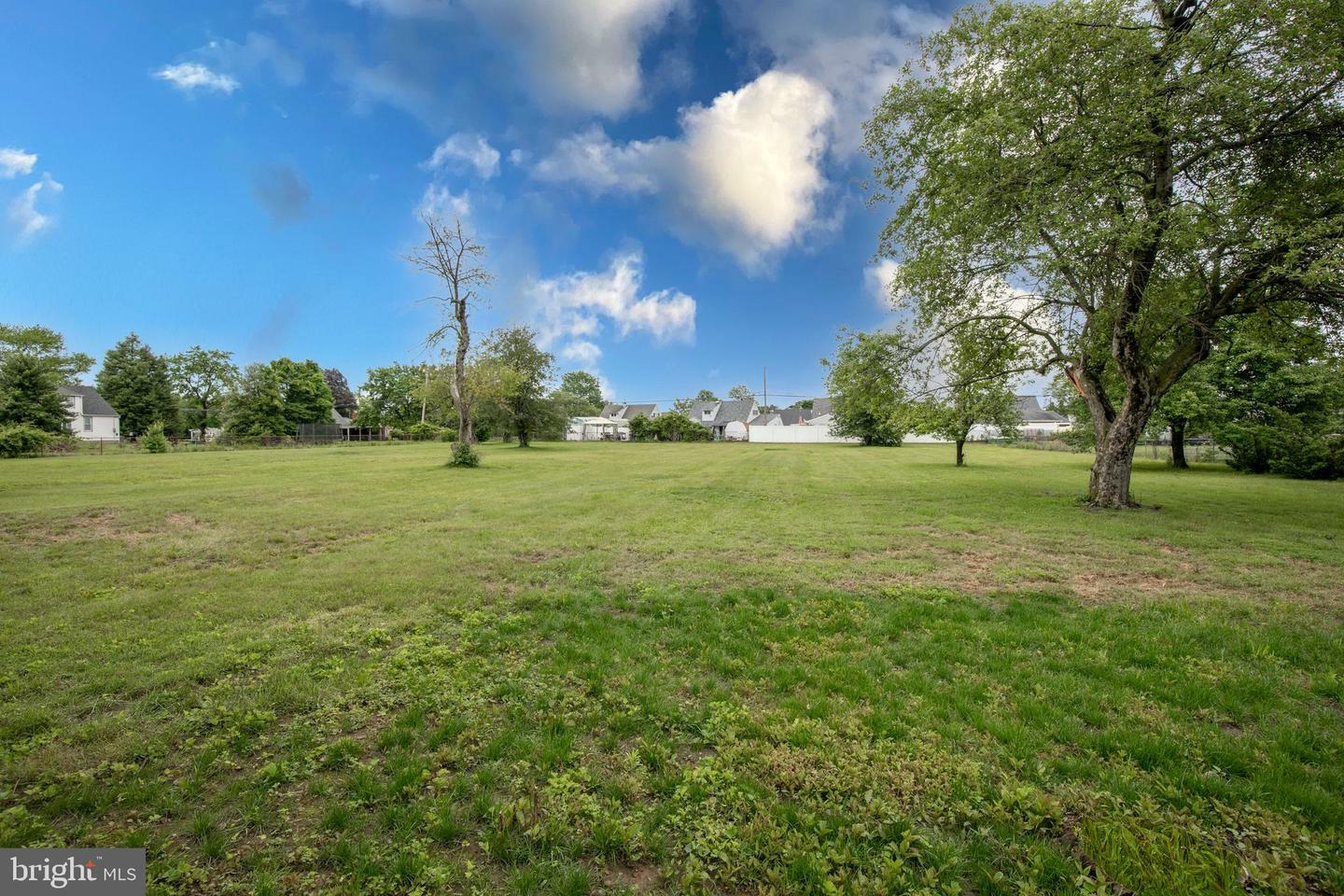 Property Photo: 2230 Edgely Road PA 19057