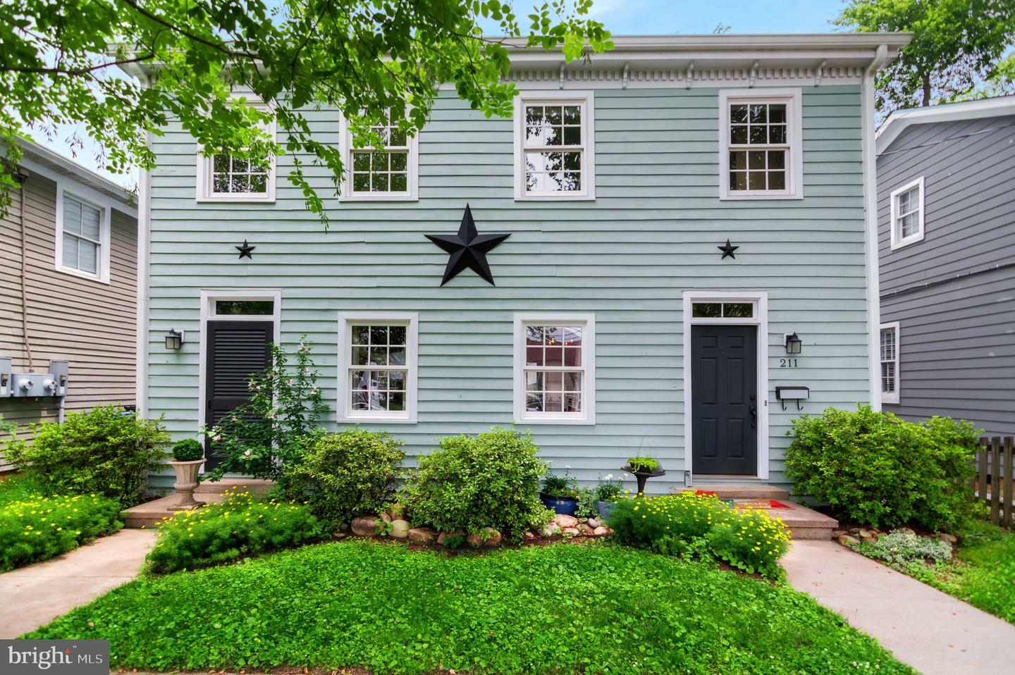 Property Photo:  211 Prince Edward Street  VA 22401 