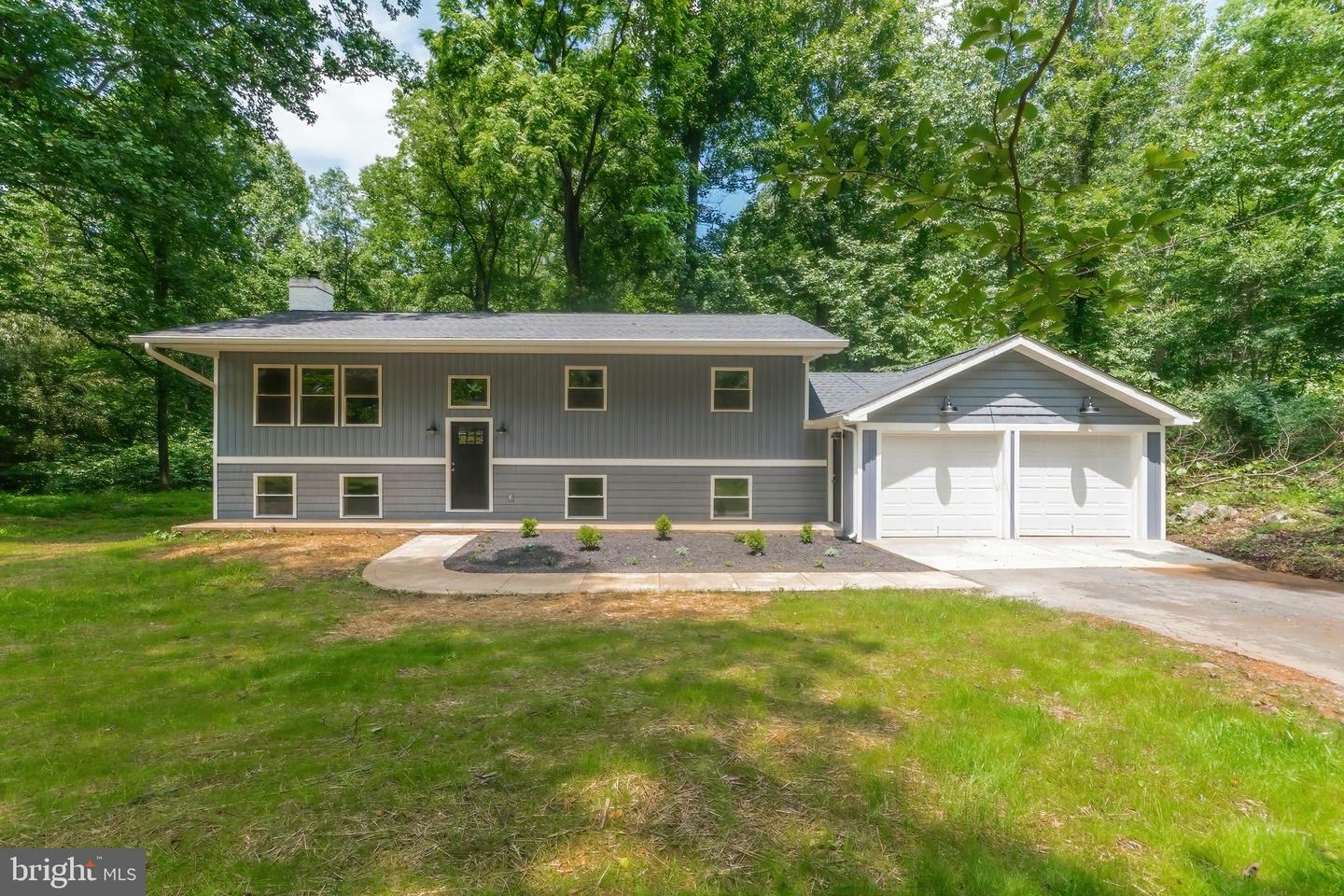 Property Photo: 95 Devon Way WV 25443
