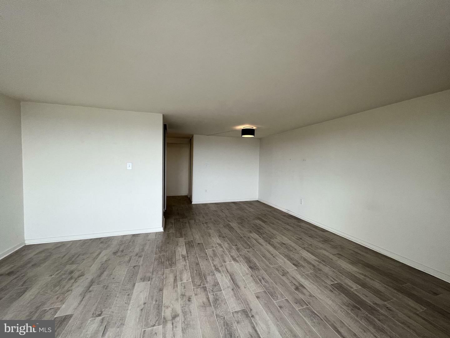 Property Photo: 604 S Washington Square 36 1505 PA 19106
