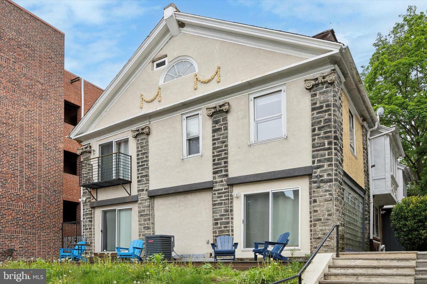 4312 Spruce Street  Philadelphia PA 19104 photo