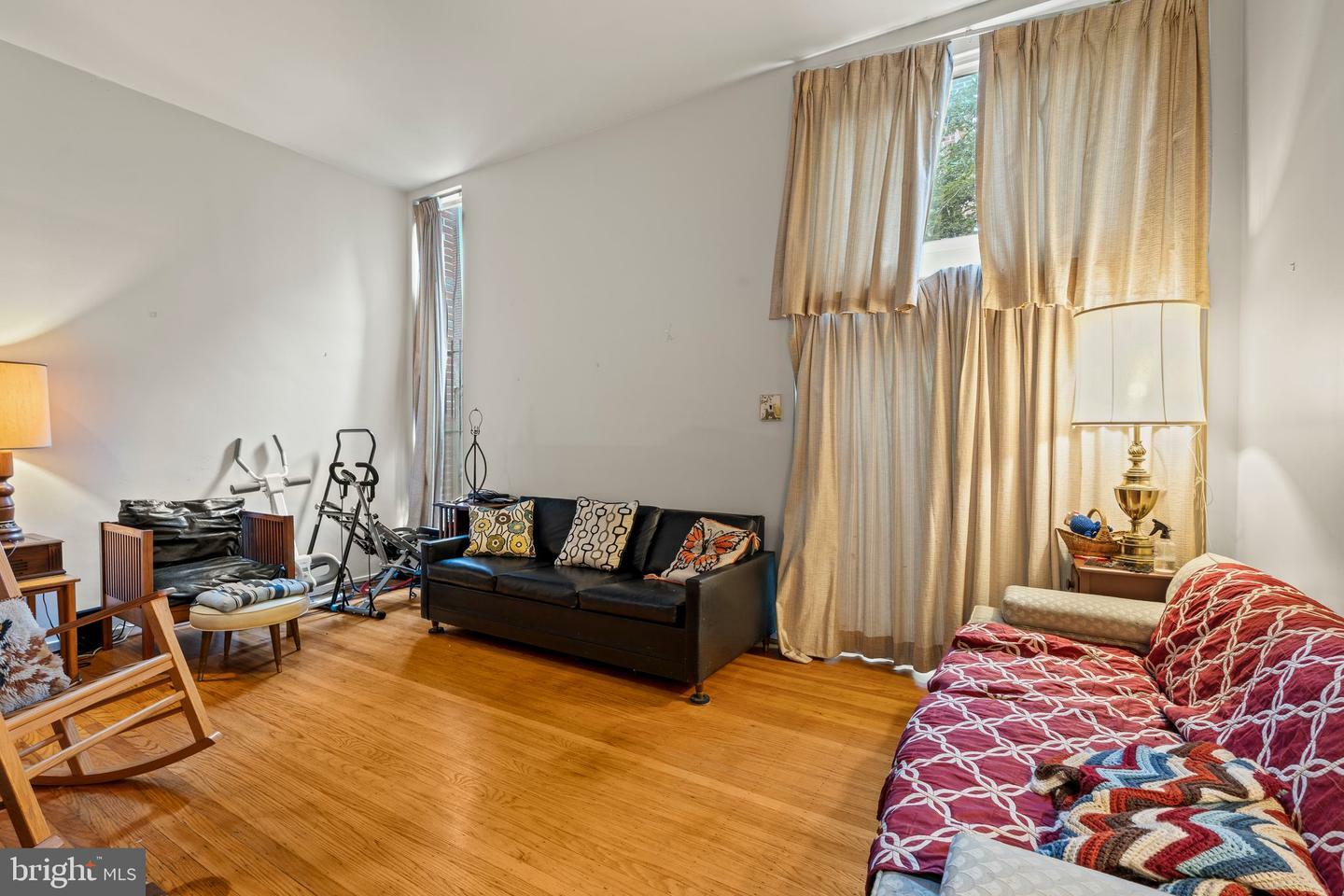 Property Photo: 32 University Mews PA 19104