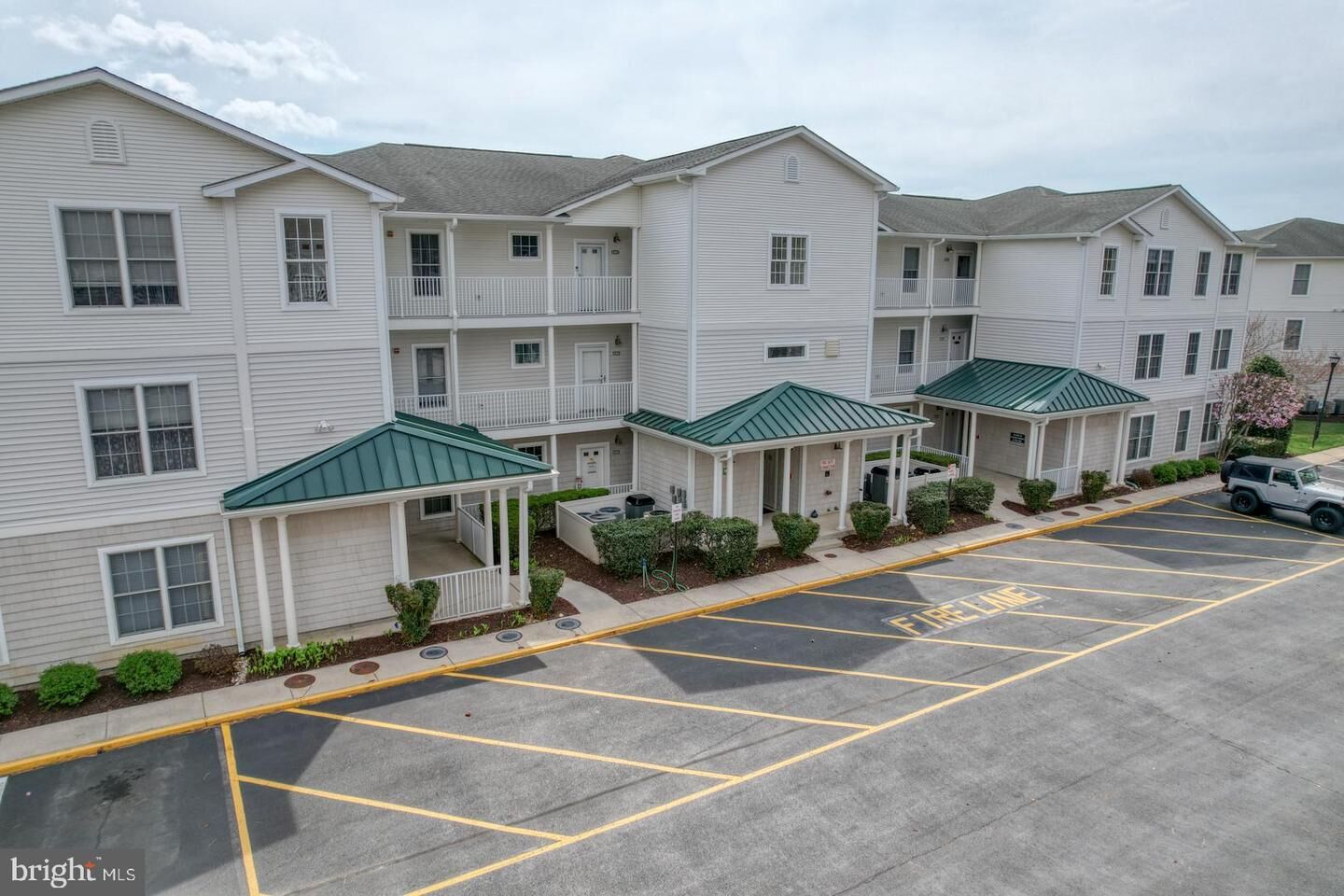 Property Photo:  19999 Sandy Bottom Circle 6103  DE 19971 