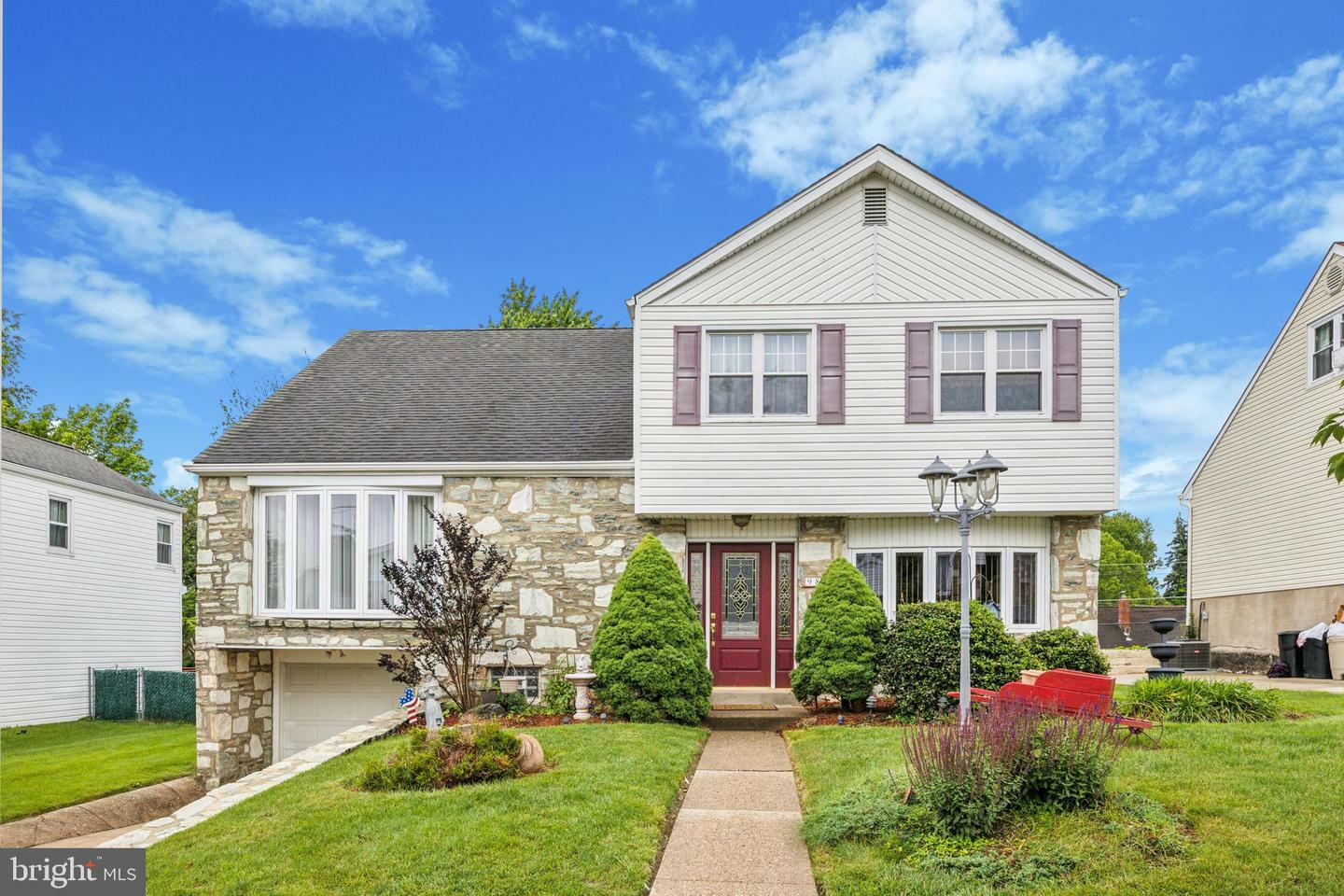 9813 Ferndale Street  Philadelphia PA 19115 photo