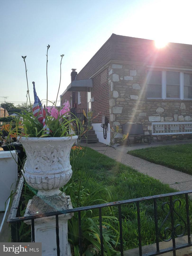 2018 Greymont Street  Philadelphia PA 19116 photo