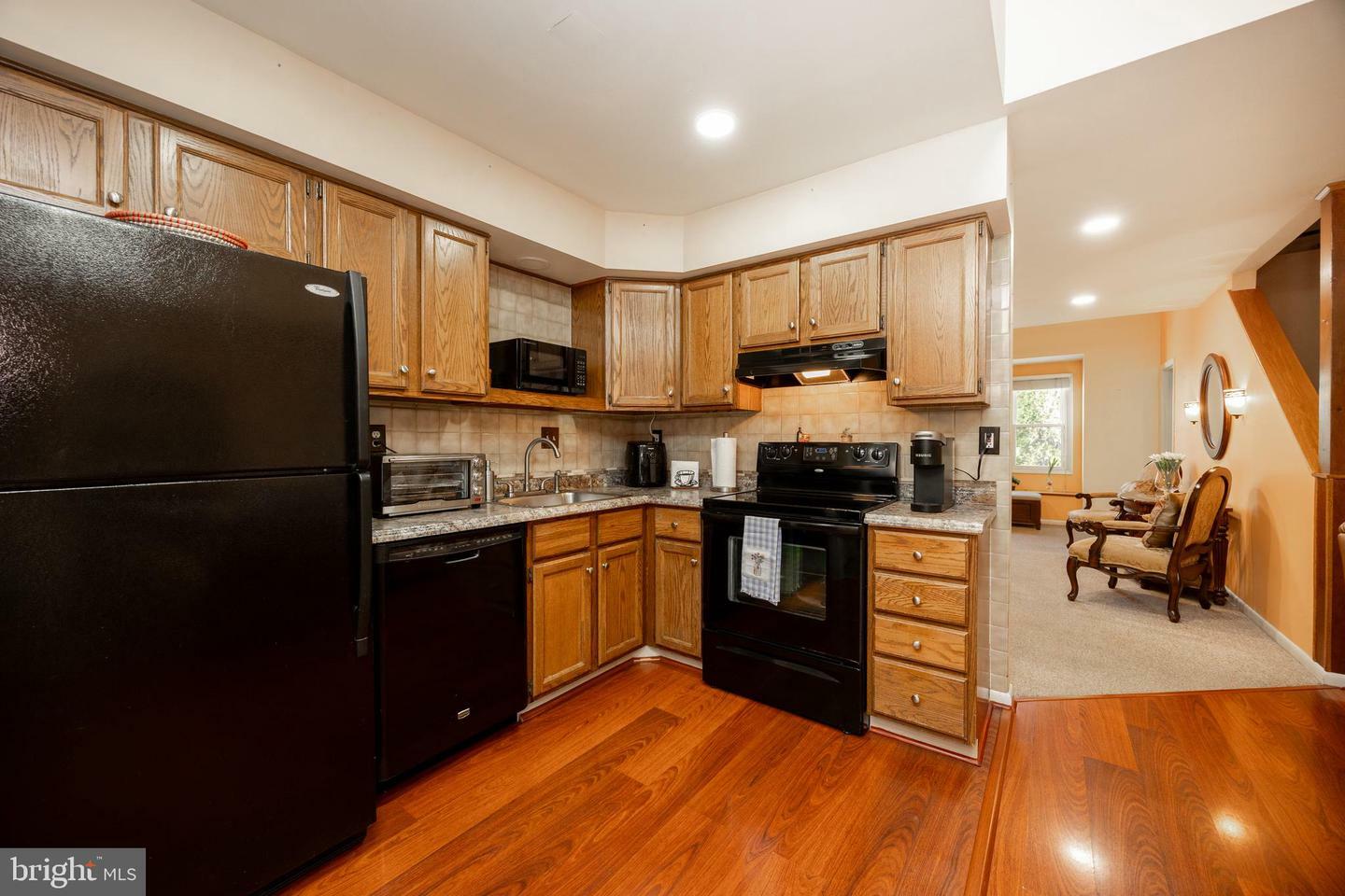 Property Photo: 1101 Saint Michaels Court 1101 PA 19425