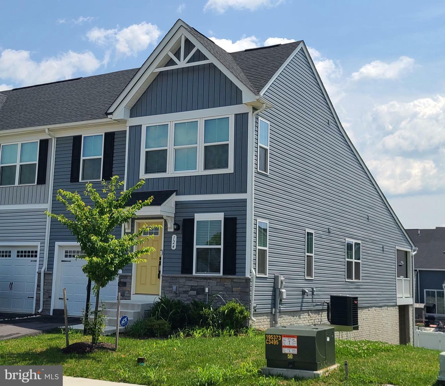 Property Photo: 124 Goudhurst Street WV 25405