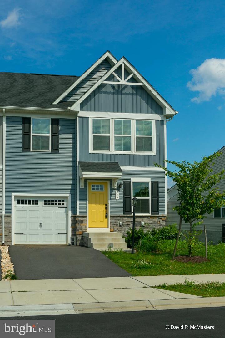 Property Photo: 124 Goudhurst Street WV 25405