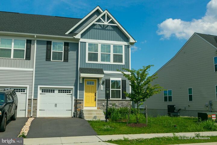 Property Photo: 124 Goudhurst Street WV 25405