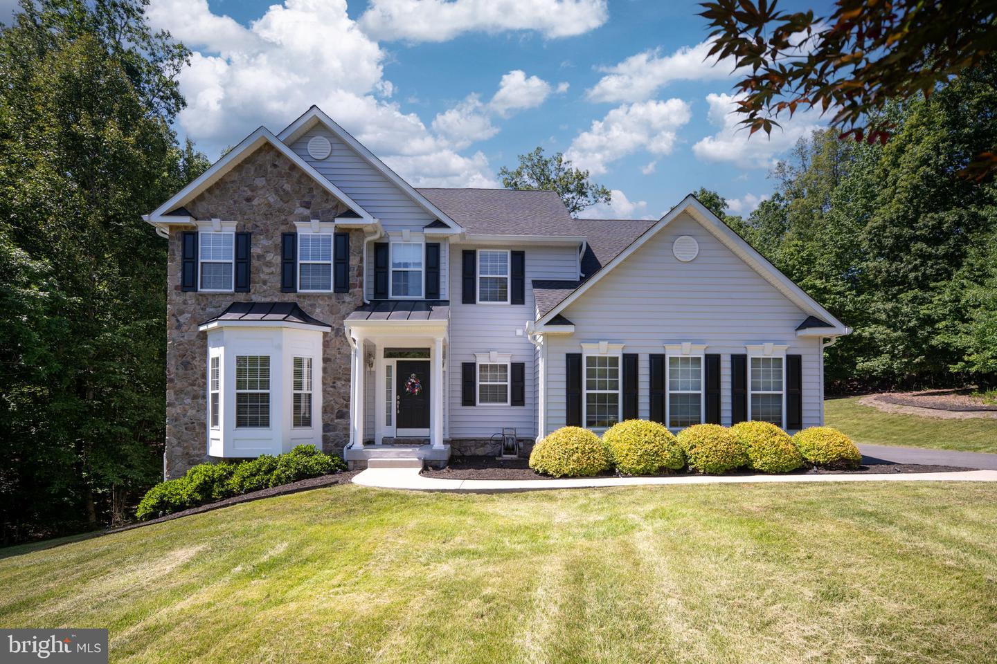 Property Photo: 425 Gentle Breeze Circle VA 22406