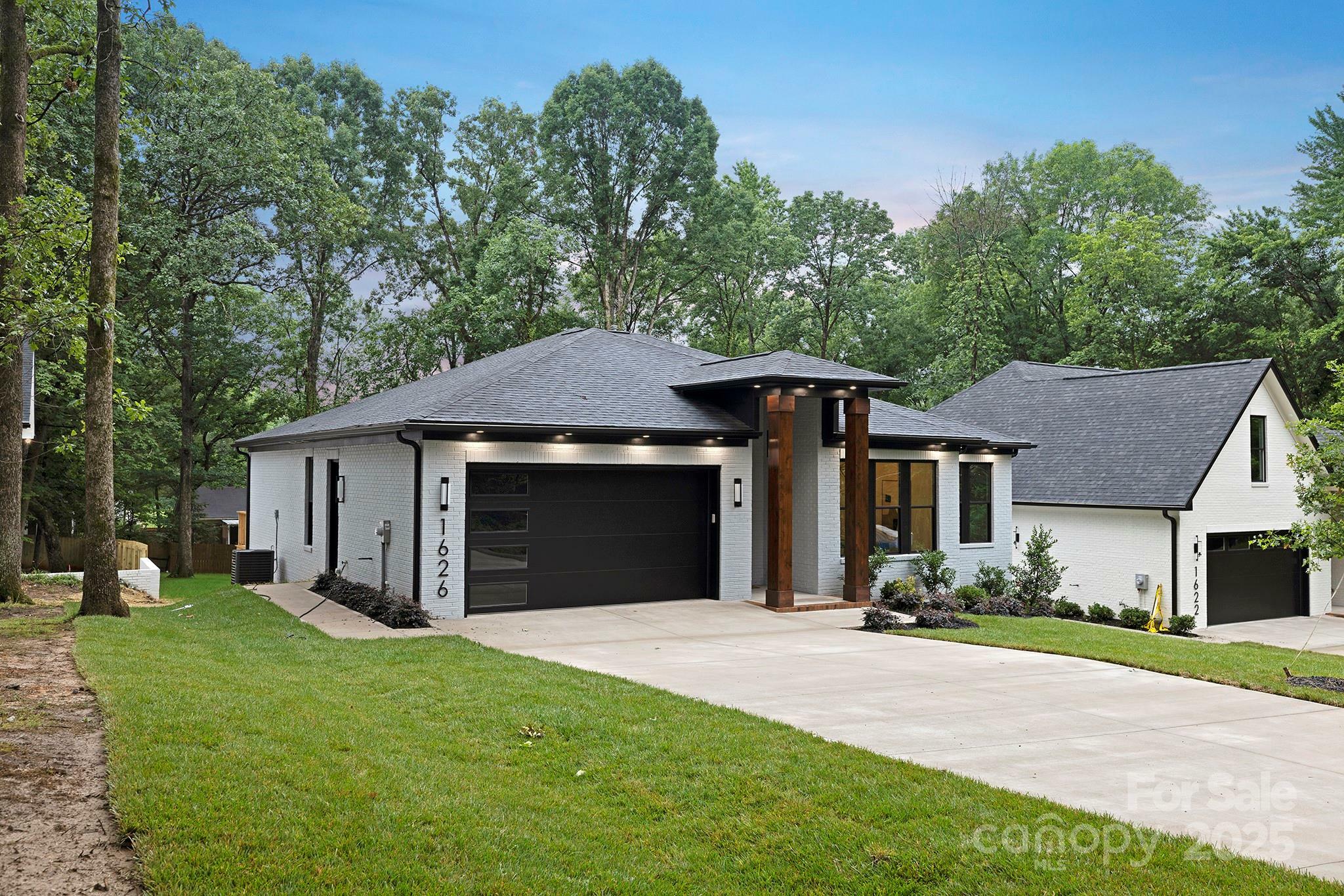 Property Photo:  1626 Burtonwood Circle  NC 28212 