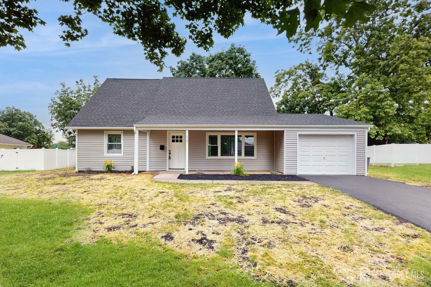 17 Tamarack Road  Franklin Twsp NJ 08873 photo