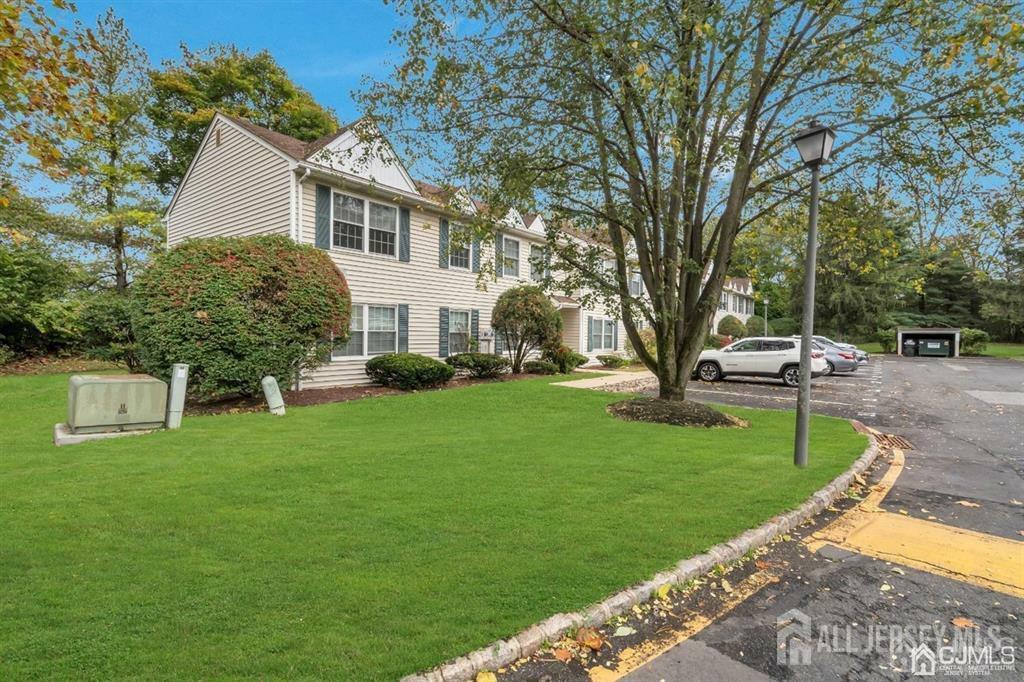 Property Photo:  31 Hanover Square  NJ 08846 