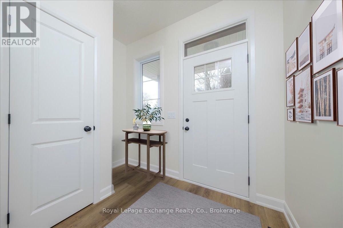 Property Photo: 10 Janet Street South ON N0G 2S0