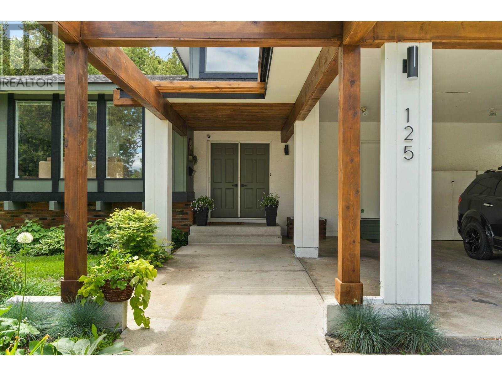 Property Photo: 125 Monmouth Drive BC V2E 1L8
