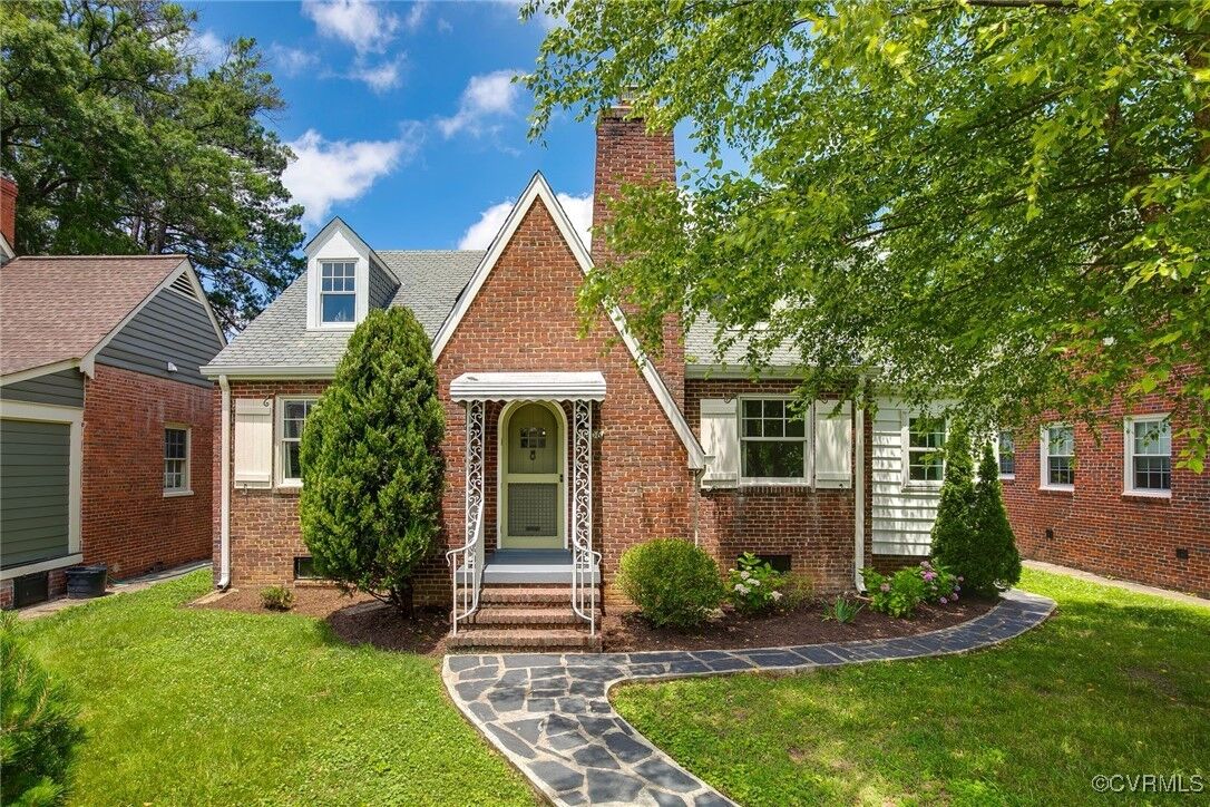 Property Photo:  1806 Maple Shade Lane  VA 23227 