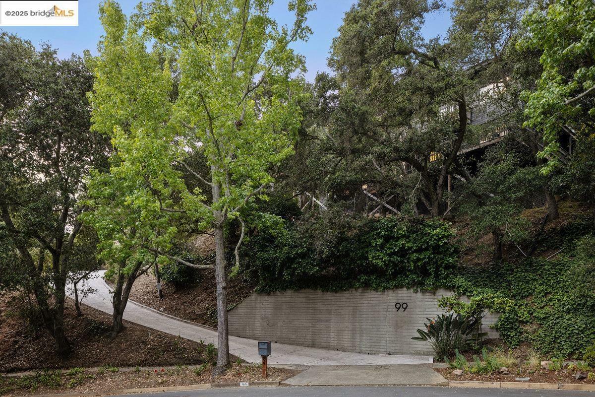 Property Photo:  99 Lexford Rd  CA 94611 