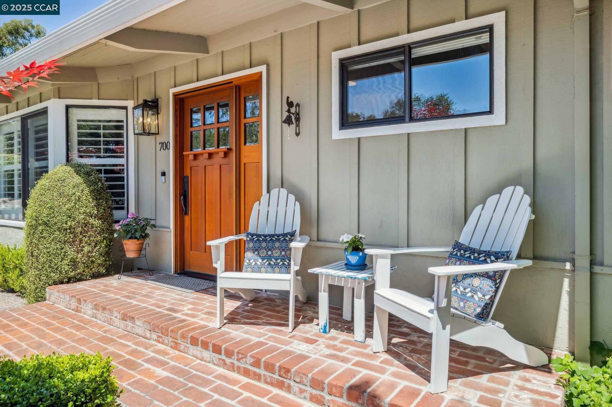 Property Photo: 700 Golf Club Way CA 94523