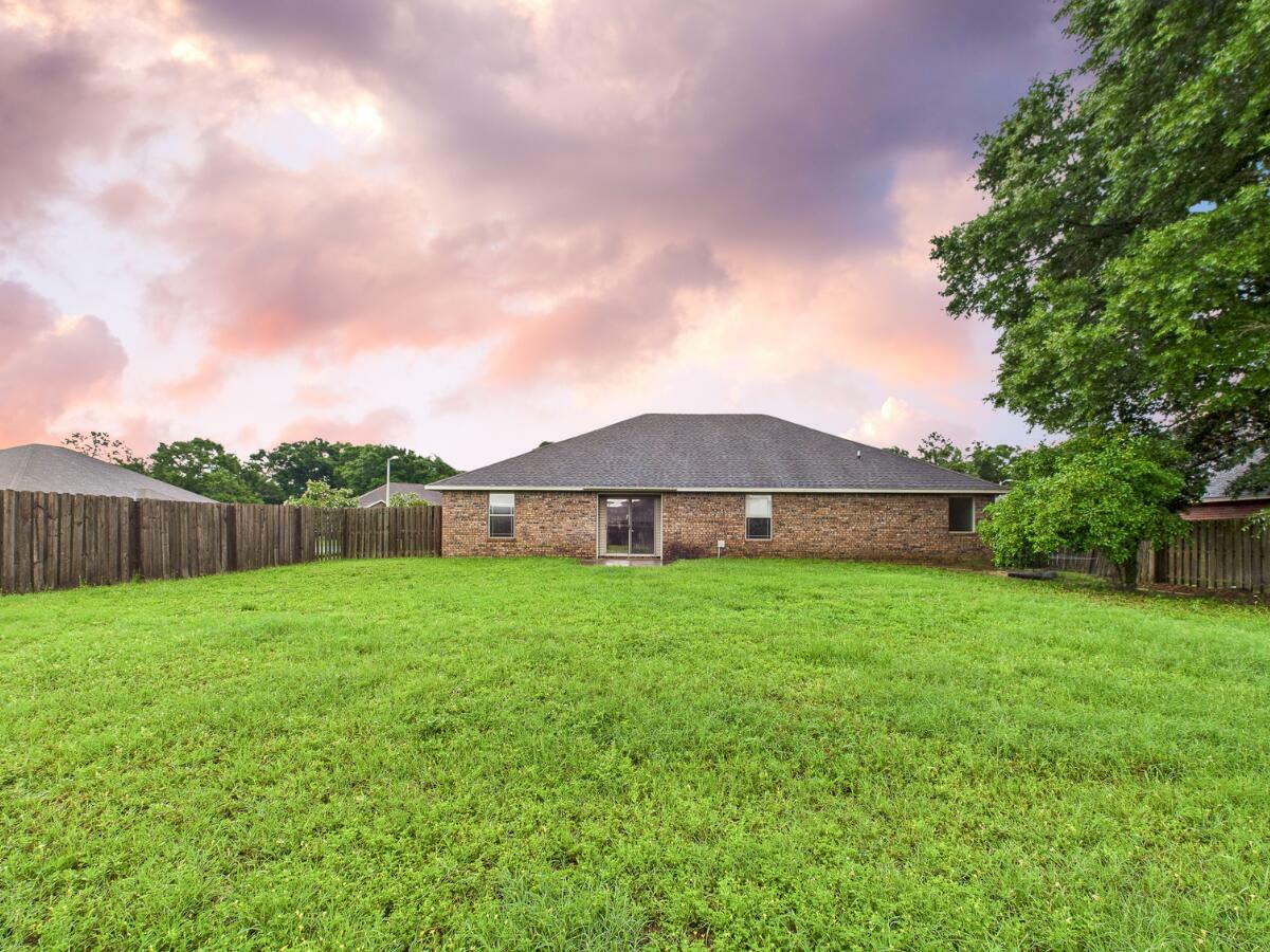 Property Photo: 5261 Moore Loop FL 32536