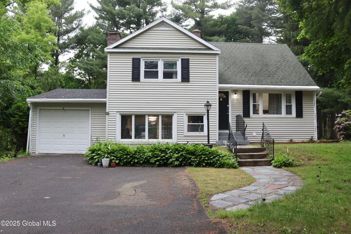 Property Photo:  7 Patten Drive  NY 12211 