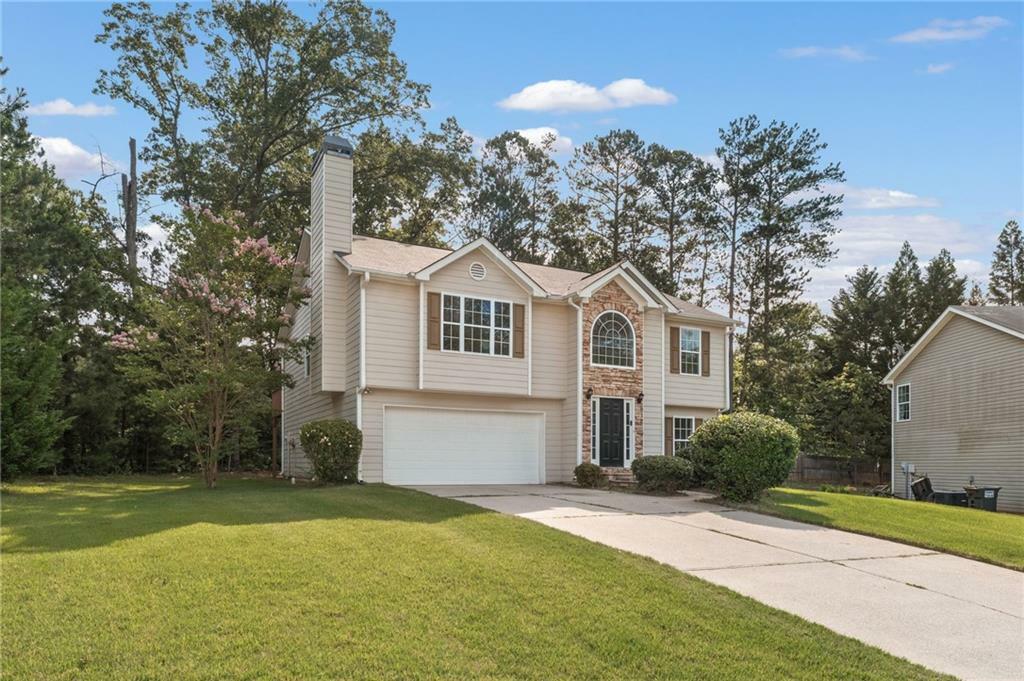 Property Photo:  5960 Castlegate Drive  GA 30135 