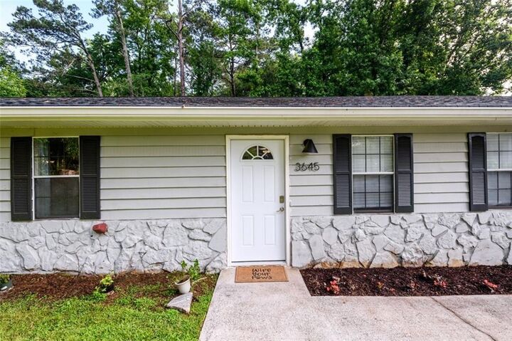 Property Photo: 3645 Shrewsbury Court GA 30039
